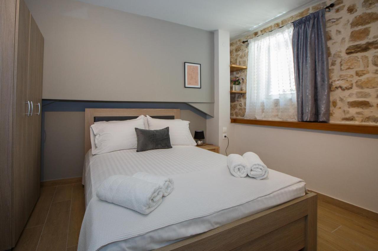 Οniro Comfort Living Ioannina Exterior photo