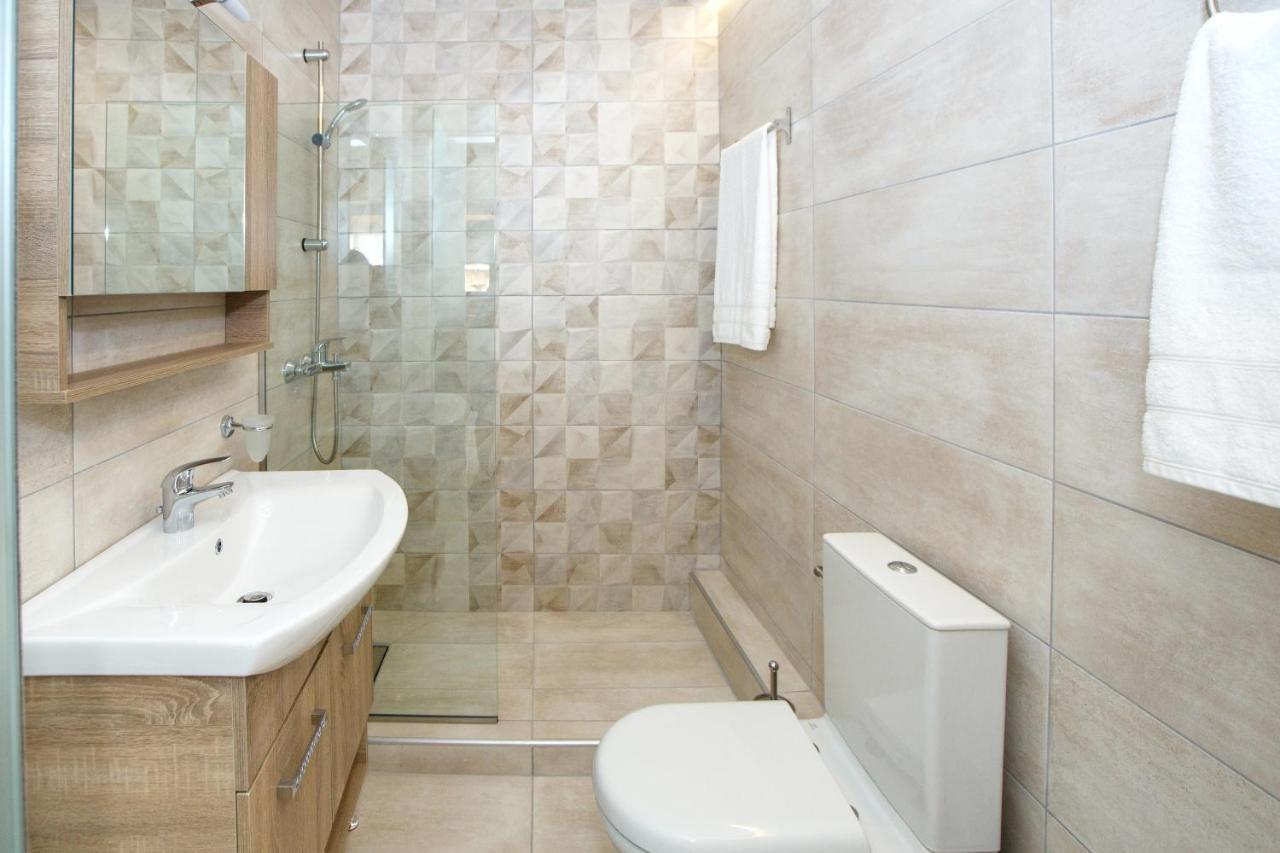 Οniro Comfort Living Ioannina Exterior photo
